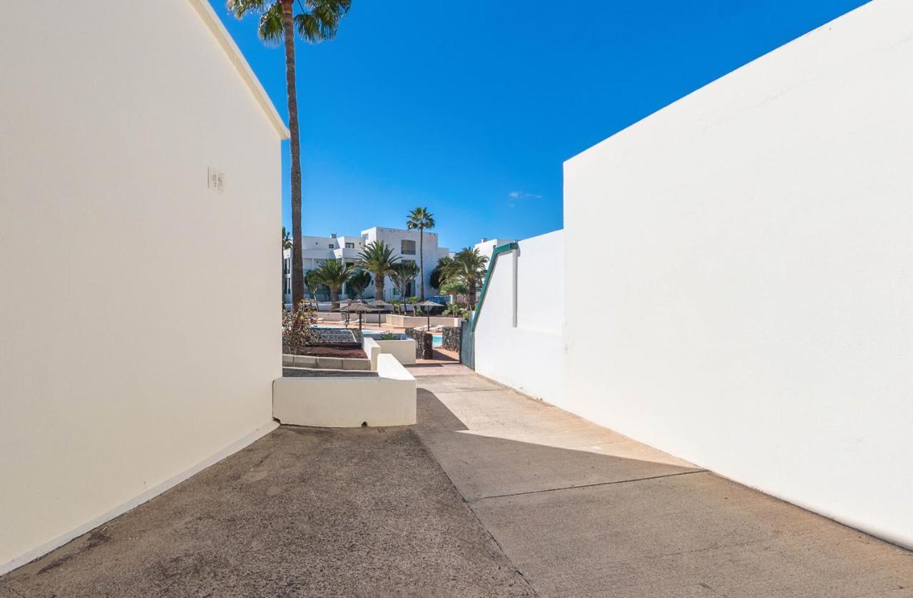 Casa Atlantis Playa Roca Apartment Costa Teguise Exterior photo